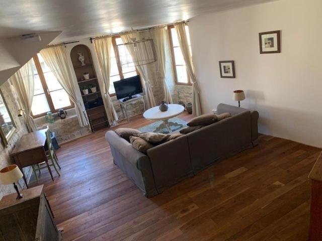 Petit Chateau Melay Luaran gambar